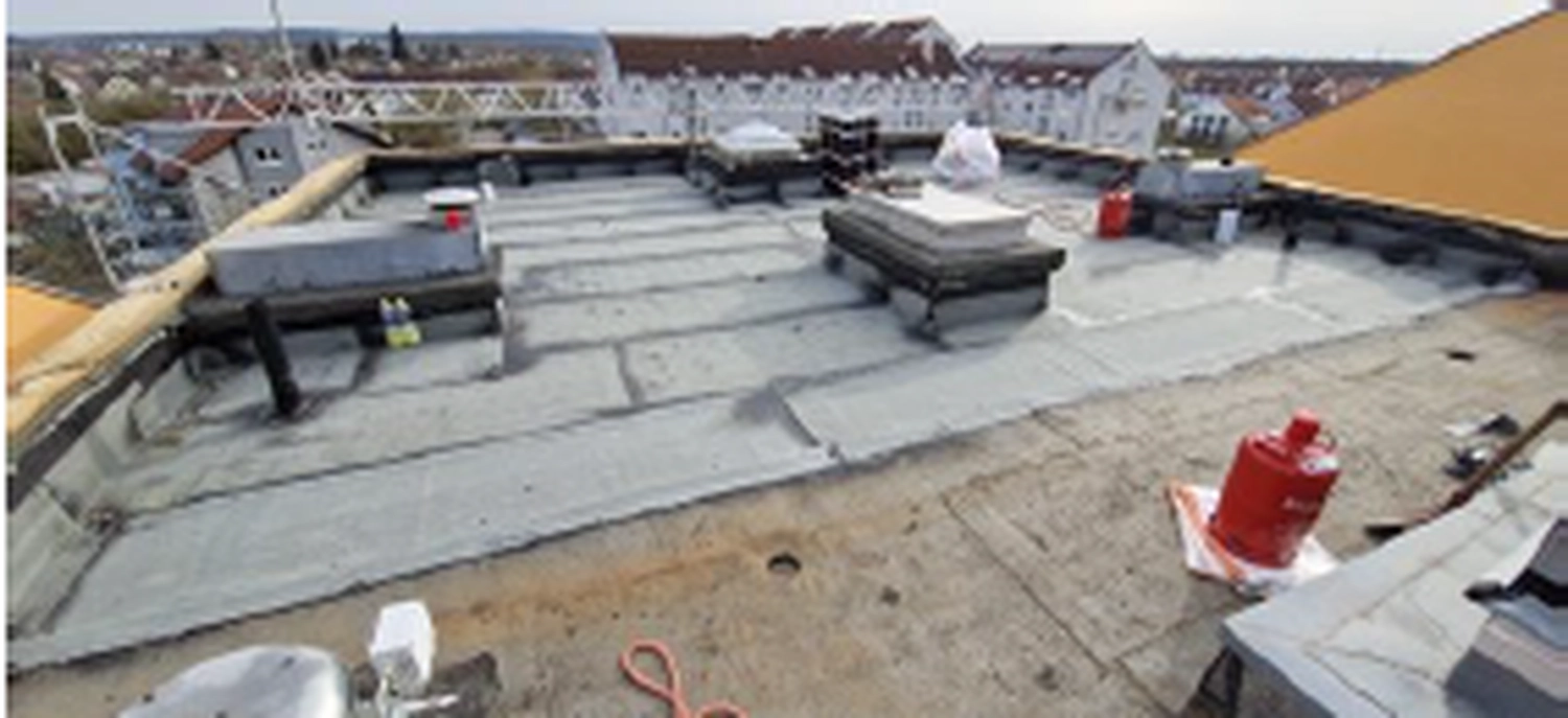 R.S Sicco UG – Wasser- & Brandschadensanierung, Reinigung und Gebäudedienste - Hallesche Alle 10 Flachdachsanierung