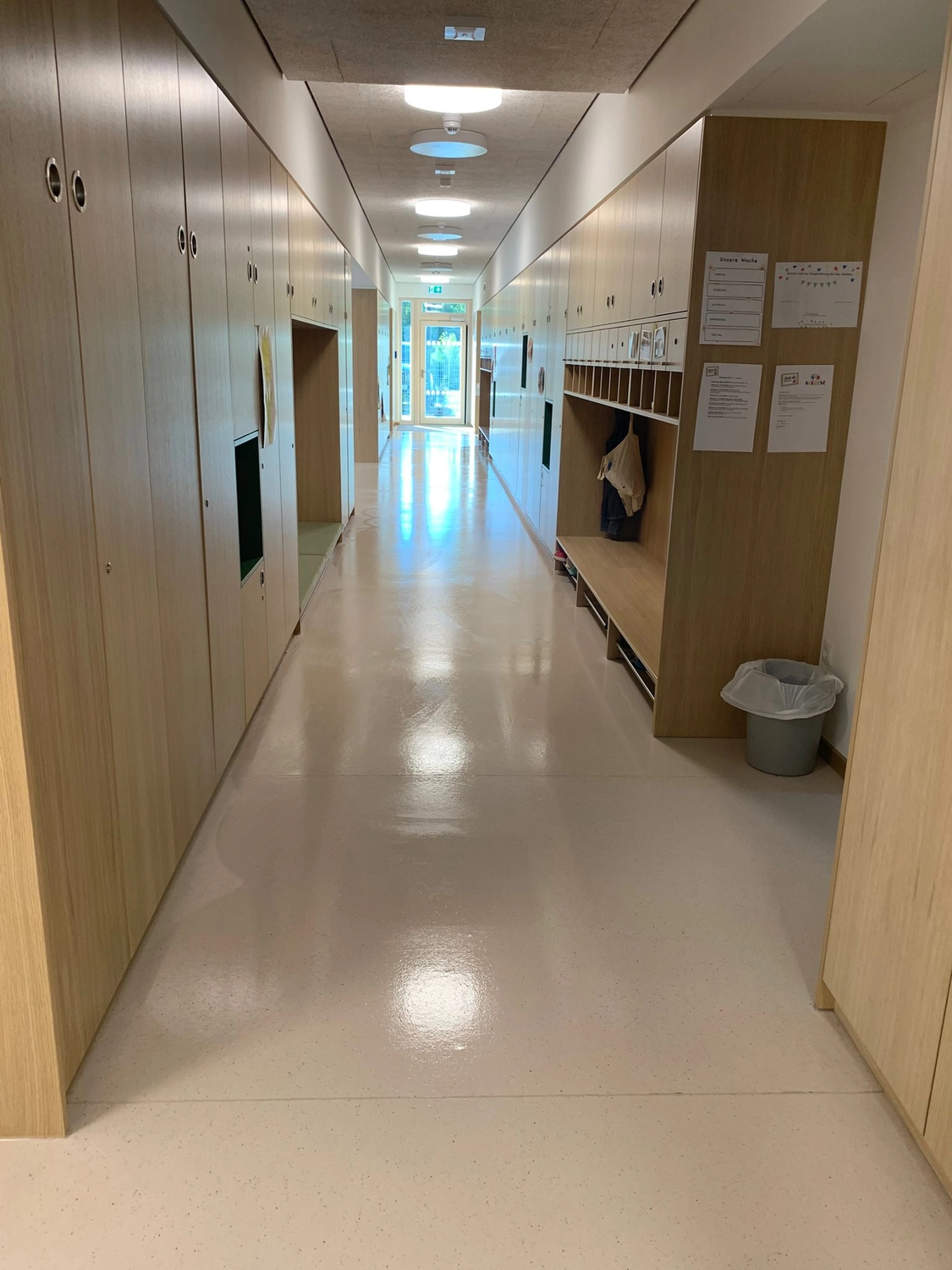 R.S Sicco UG – Wasser- & Brandschadensanierung, Reinigung und Gebäudedienste - Unterhaltsreinigung Kindergartenreinigung