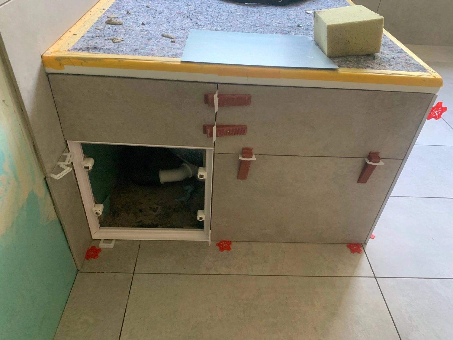 R.S Sicco UG – Wasser- & Brandschadensanierung, Reinigung und Gebäudedienste - Ober weg 4, Frankfurt am Main komplett Sanierung